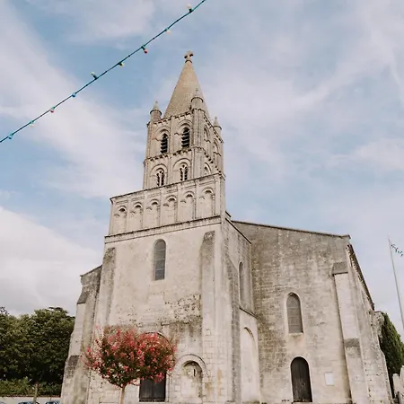 Le Petit Château De Célestine Casa de hóspedes