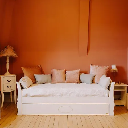 Le Petit Château De Célestine Casa de hóspedes *