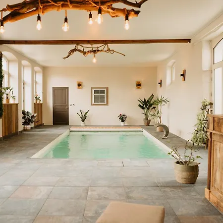 Le Petit Château De Célestine Casa de hóspedes *