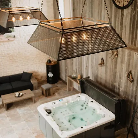 Le Petit Château De Célestine Casa de hóspedes *