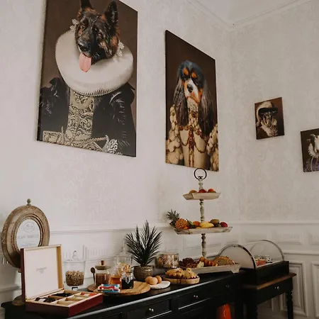 Le Petit Château De Célestine *