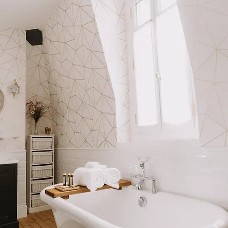 Casa de hóspedes Le Petit Château De Célestine Segonzac (Charente)