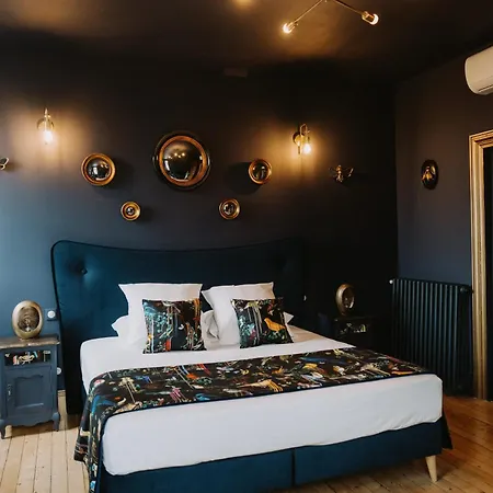 Le Petit Château De Célestine