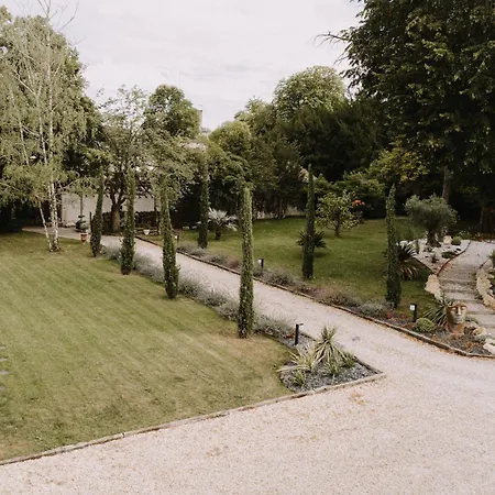 Casa de hóspedes Le Petit Château De Célestine *