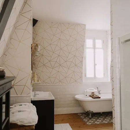 Le Petit Château De Célestine Casa de hóspedes Segonzac (Charente)