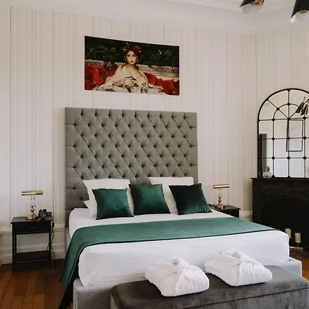 Casa de hóspedes Le Petit Château De Célestine Segonzac (Charente)